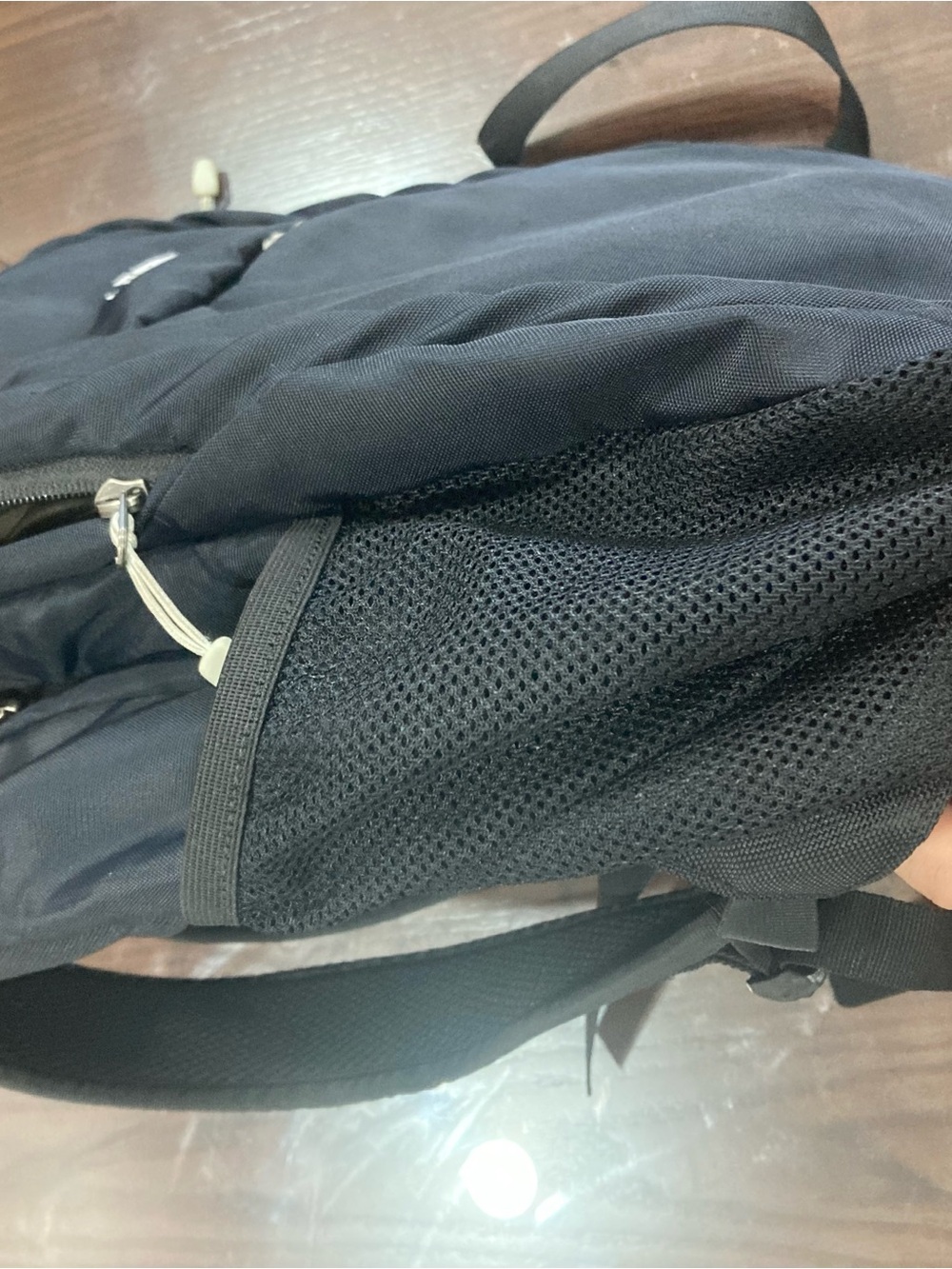 Classic Black Men's Everyday Backpack with Mesh Side Pocket